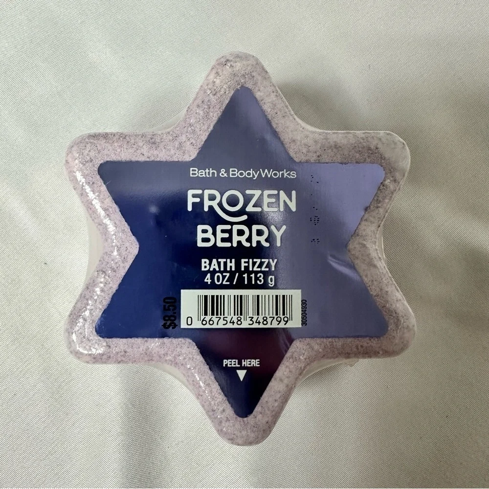 Nwt Bath & Body Works Frozen Berry Bath Bomb